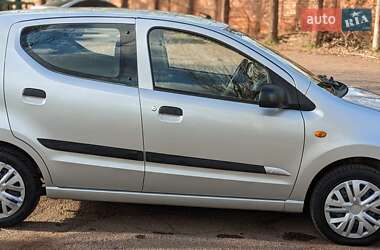 Хэтчбек Suzuki Alto 2011 в 