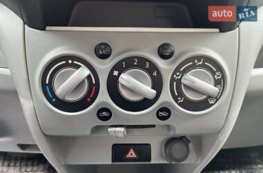 Хэтчбек Suzuki Alto 2011 в 