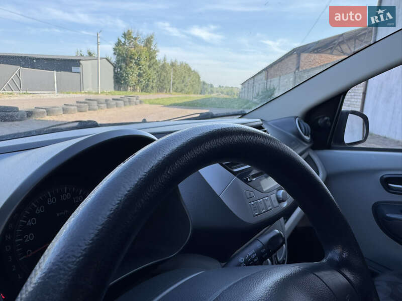 Хетчбек Suzuki Alto 2011 в Рівному