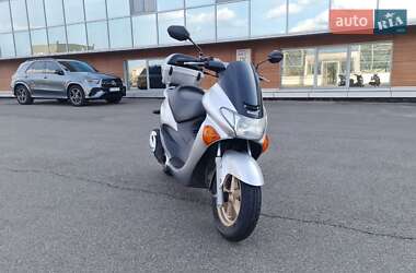 Макси-скутер Suzuki Avenis 150 2002 в 
