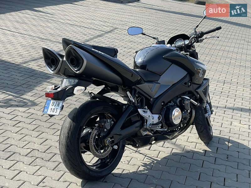 Спортбайк Suzuki B-King 2009 в Ужгороді