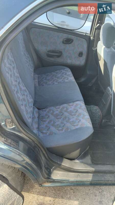 Седан Suzuki Baleno 1996 в Борисполе