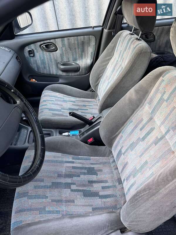 Седан Suzuki Baleno 1998 в Одессе