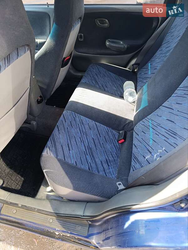 Седан Suzuki Baleno 1999 в Славянске