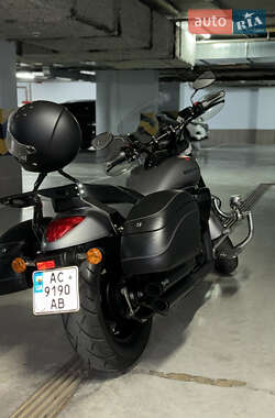 Мотоцикл Чоппер Suzuki Boulevard C90 2017 в 