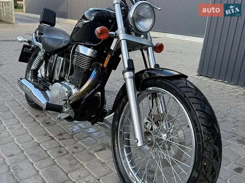 Suzuki Boulevard S40 2005