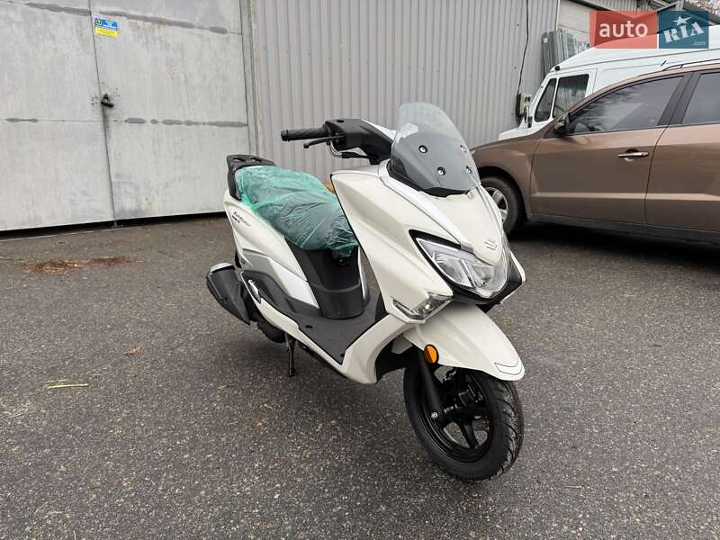 Макси-скутер Suzuki Burgman 125 2024 в Днепре