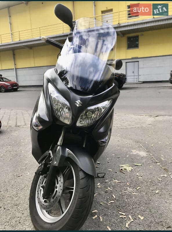 Скутер Suzuki Burgman 200 2017 в Києві