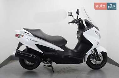 Максі-скутер Suzuki Burgman 200 2016 в Києві