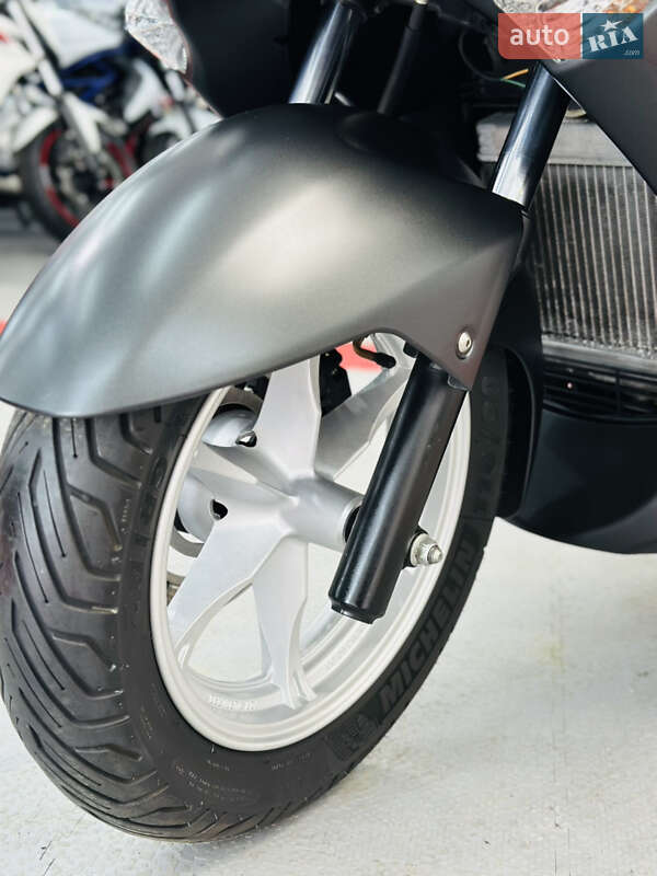 Макси-скутер Suzuki Burgman 200 2015 в Одессе