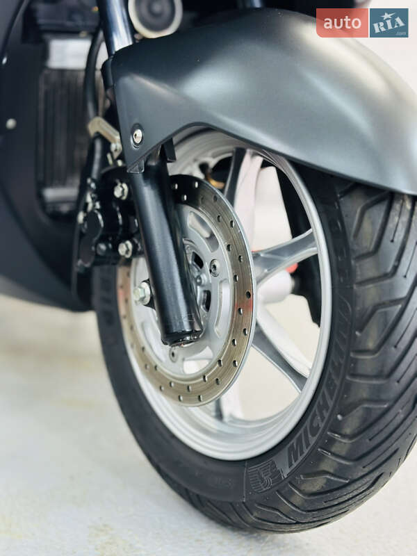 Макси-скутер Suzuki Burgman 200 2015 в Одессе