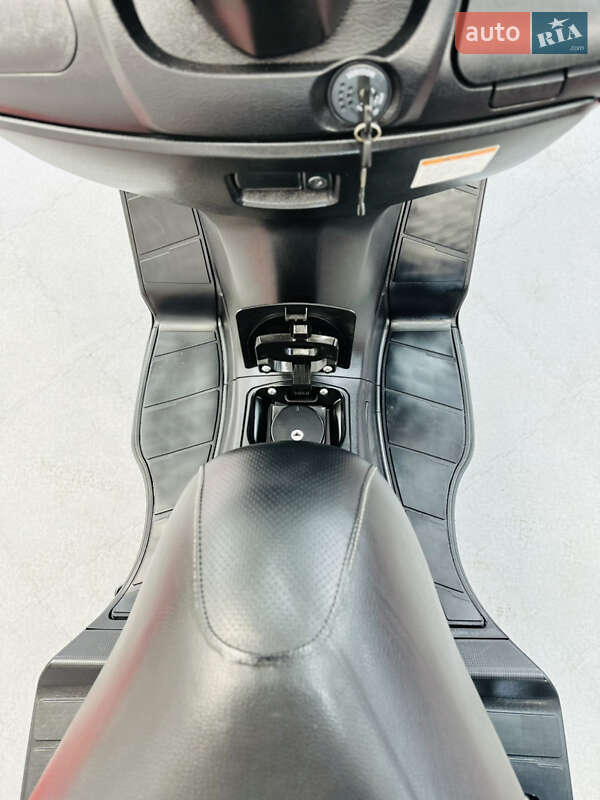 Макси-скутер Suzuki Burgman 200 2015 в Одессе