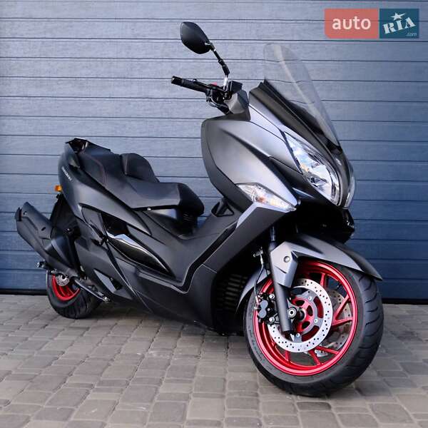 Макси-скутер Suzuki Burgman 400 2018 в 