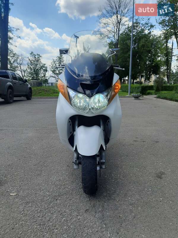 Макси-скутер Suzuki Burgman 400 2010 в Краматорске