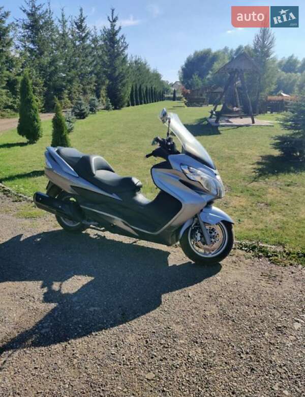 Макси-скутер Suzuki Burgman 400 2007 в Вышгороде