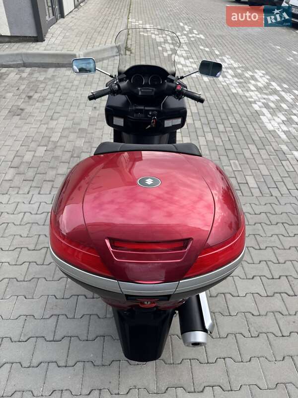 Макси-скутер Suzuki Burgman 400 2008 в Ровно