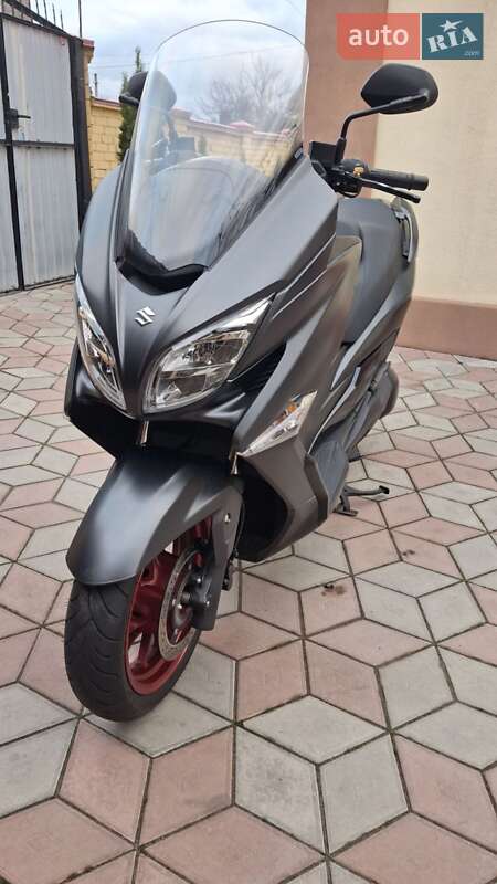 Макси-скутер Suzuki Burgman 400 2018 в Днепре
