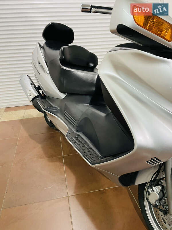 Максі-скутер Suzuki Burgman AN 650 2005 в Києві фото 8 Максі-скутер Suzuki Burgman AN 650 2005 в Києві