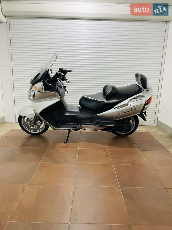 Максі-скутер Suzuki Burgman AN 650 2005 в Києві фото 15 Максі-скутер Suzuki Burgman AN 650 2005 в Києві