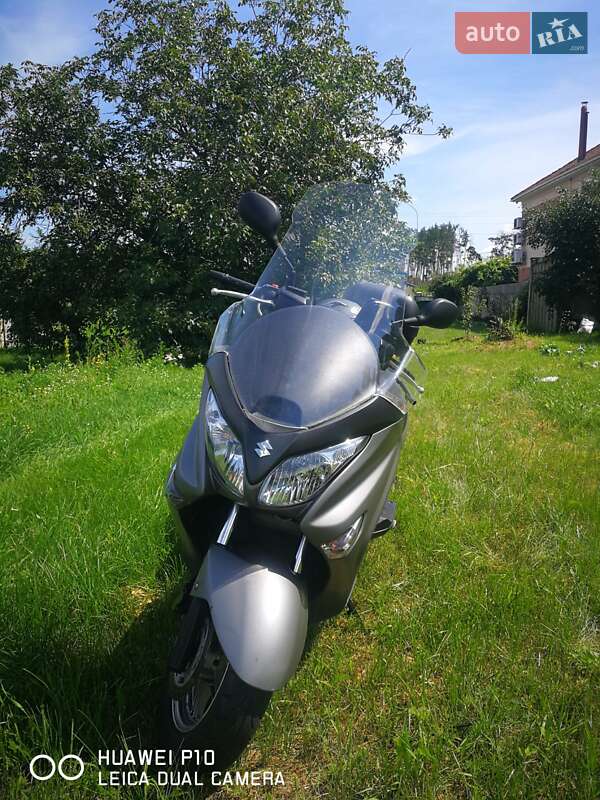 Максі-скутер Suzuki Burgman 2016 в Києві