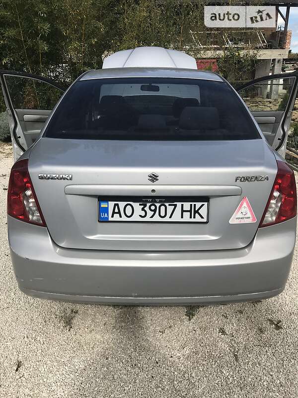 Suzuki Forenza 2004
