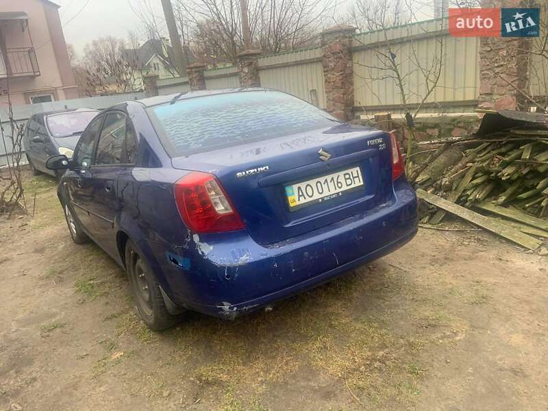 Седан Suzuki Forenza 2004 в Киеве