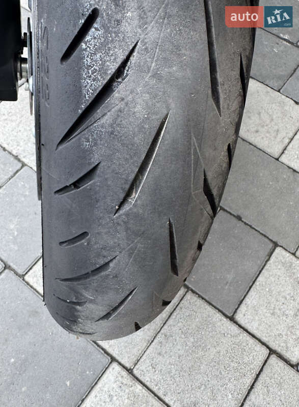 Спортбайк Suzuki Gixxer 250 2020 в Дніпрі фото 12 Спортбайк Suzuki Gixxer 250 2020 в Дніпрі