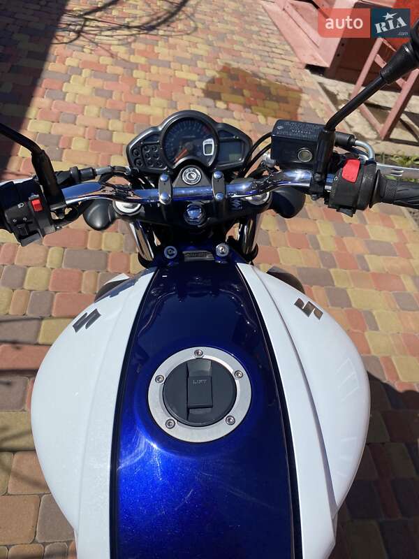 Мотоцикл Без обтікачів (Naked bike) Suzuki Gladius 400 2010 в Зіньківі