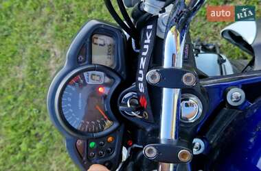 Мотоцикл Классик Suzuki Gladius 400 2010 в 