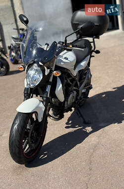 Мотоцикл Без обтекателей (Naked bike) Suzuki Gladius 400 2012 в 