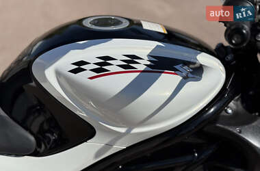 Мотоцикл Без обтекателей (Naked bike) Suzuki Gladius 400 2012 в 