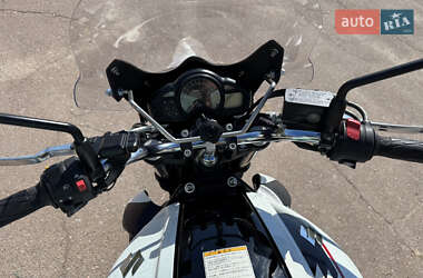 Мотоцикл Без обтекателей (Naked bike) Suzuki Gladius 400 2012 в 