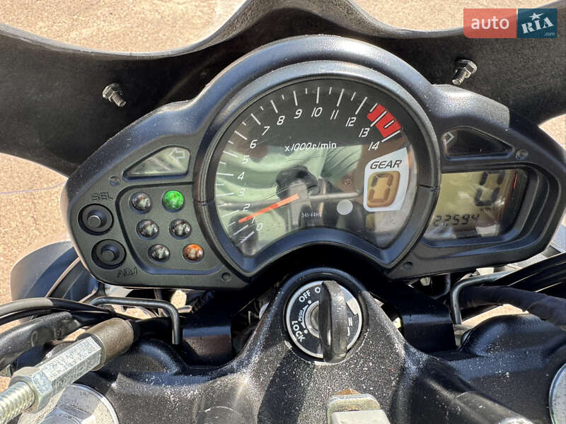Мотоцикл Без обтекателей (Naked bike) Suzuki Gladius 400 2012 в Сновске