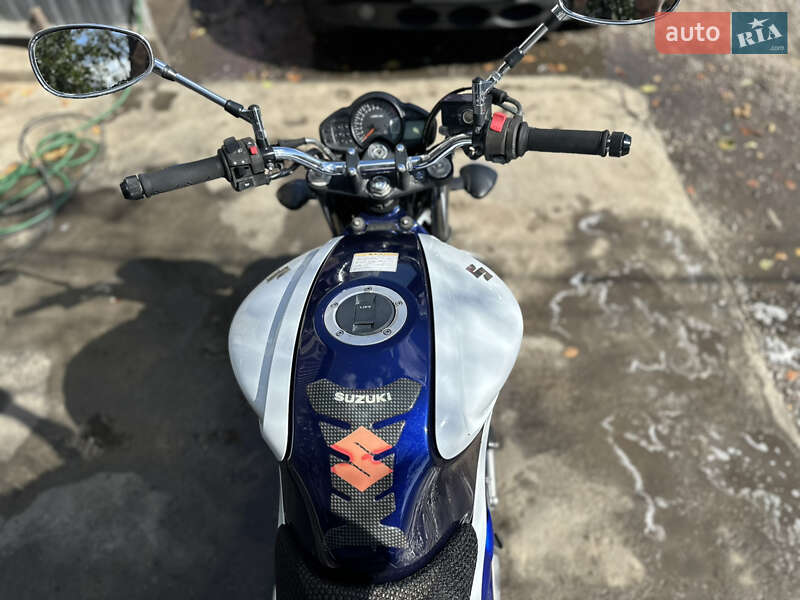 Мотоцикл Без обтекателей (Naked bike) Suzuki Gladius 400 2011 в Одессе