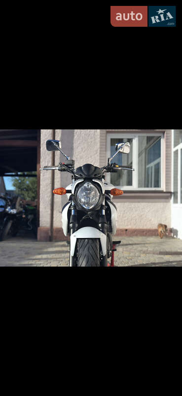 Мотоцикл Без обтекателей (Naked bike) Suzuki Gladius 400 2011 в Львове