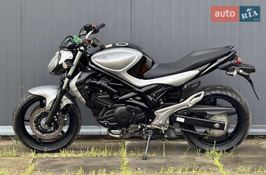 Мотоцикл Без обтекателей (Naked bike) Suzuki Gladius 400 2012 в 