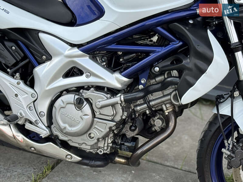 Мотоцикл Без обтікачів (Naked bike) Suzuki Gladius 400 2012 в Львові