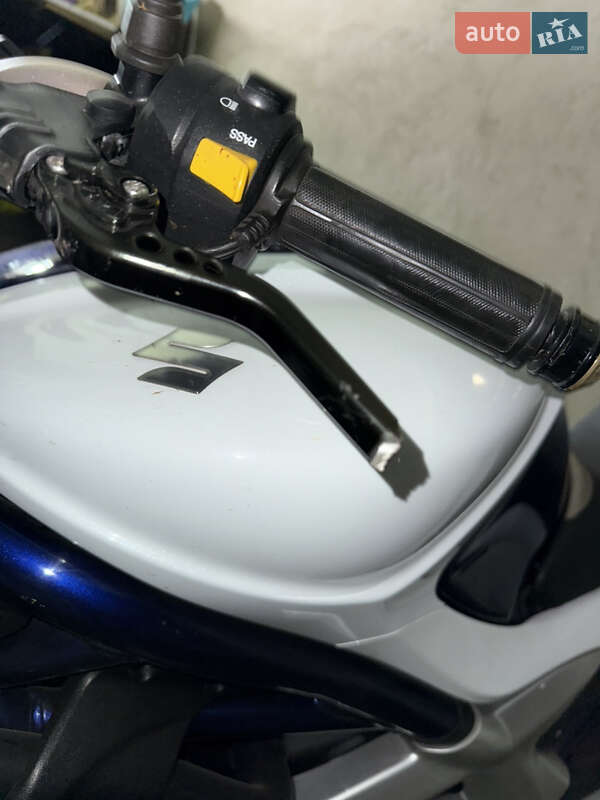 Мотоцикл Без обтекателей (Naked bike) Suzuki Gladius 400 2009 в Виннице