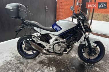 Мотоцикл Без обтекателей (Naked bike) Suzuki Gladius 400 2010 в Чернигове