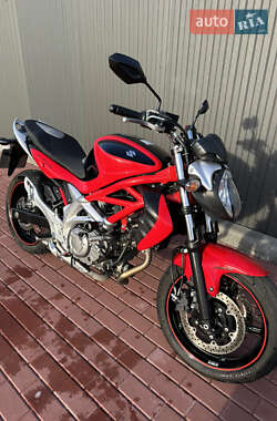 Спортбайк Suzuki Gladius 650 2010 в Сарнах