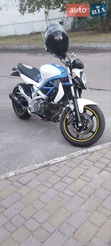 Мотоцикл Без обтікачів (Naked bike) Suzuki Gladius 650 2009 в Ніжині
