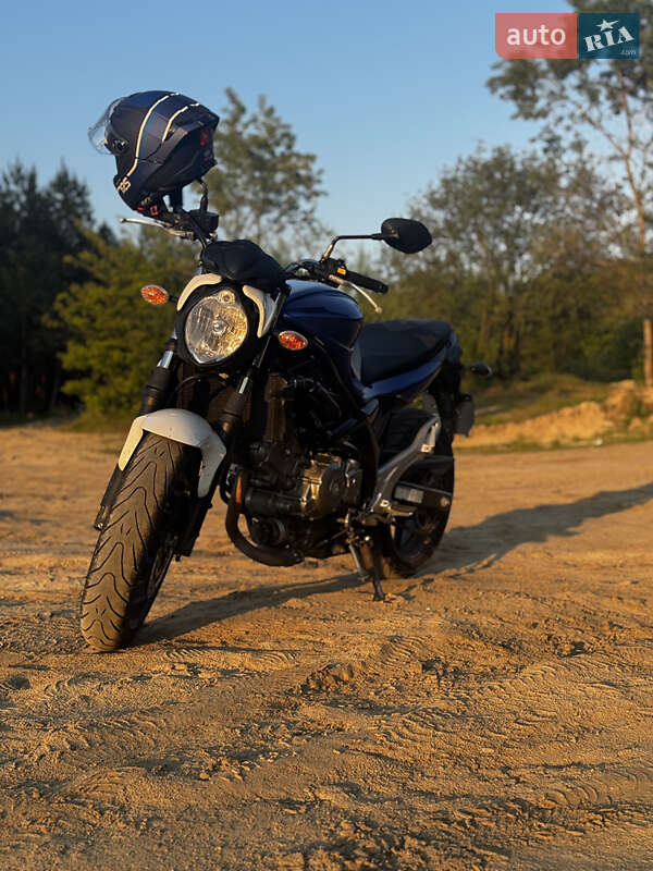 Мотоцикл Без обтекателей (Naked bike) Suzuki Gladius 650 2014 в Костополе