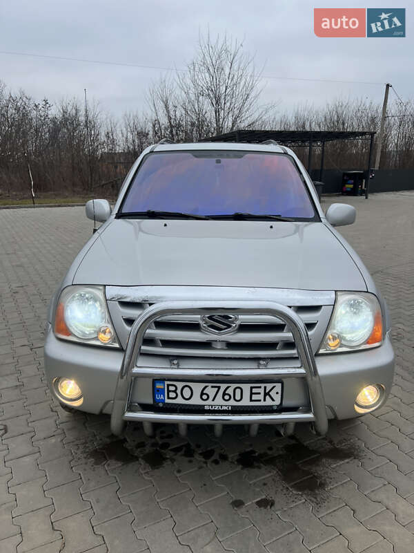 Позашляховик / Кросовер Suzuki Grand Vitara XL7 2005 в 