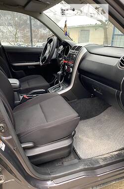 Внедорожник / Кроссовер Suzuki Grand Vitara 2010 в 