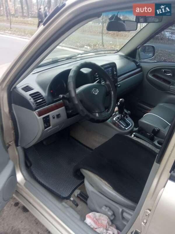 Внедорожник / Кроссовер Suzuki Grand Vitara 2003 в Киеве фото 8 Внедорожник / Кроссовер Suzuki Grand Vitara 2003 в Киеве