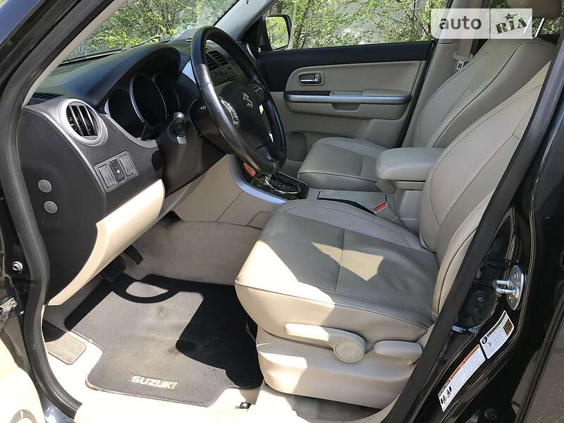 Седан Suzuki Grand Vitara 2012 в Киеве