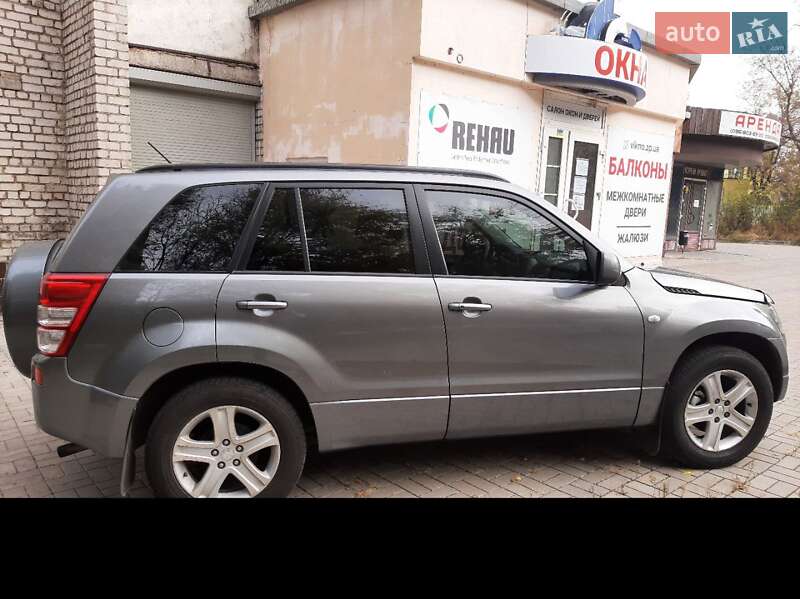 Позашляховик / Кросовер Suzuki Grand Vitara 2006 в Запоріжжі