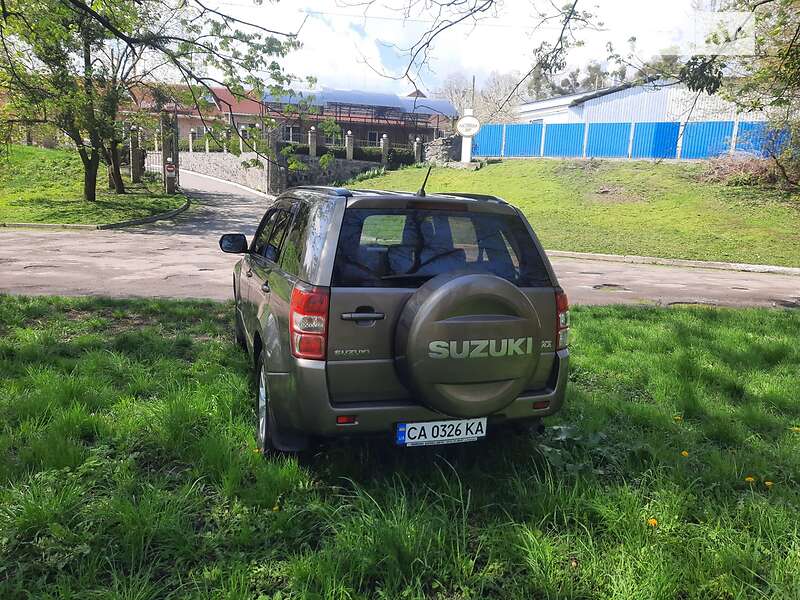 Внедорожник / Кроссовер Suzuki Grand Vitara 2015 в Смеле