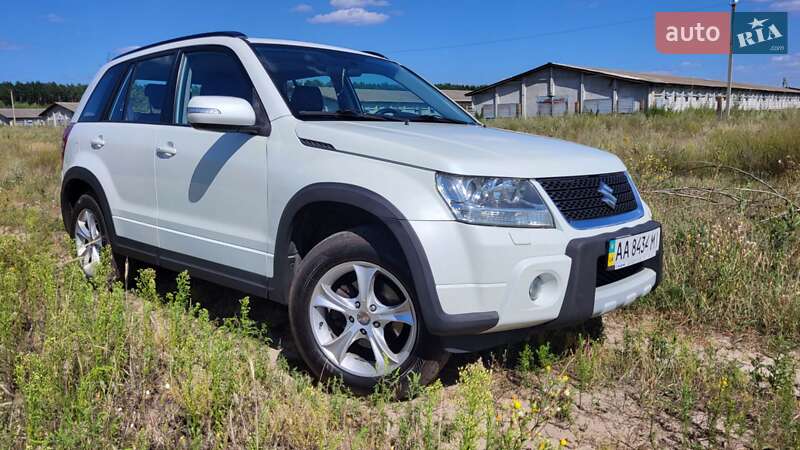 Внедорожник / Кроссовер Suzuki Grand Vitara 2012 в Киеве