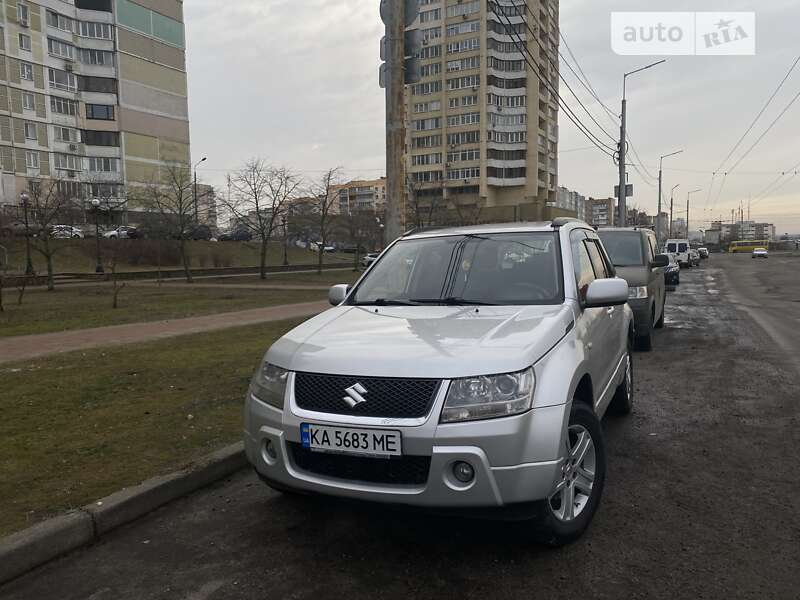 Внедорожник / Кроссовер Suzuki Grand Vitara 2006 в Киеве